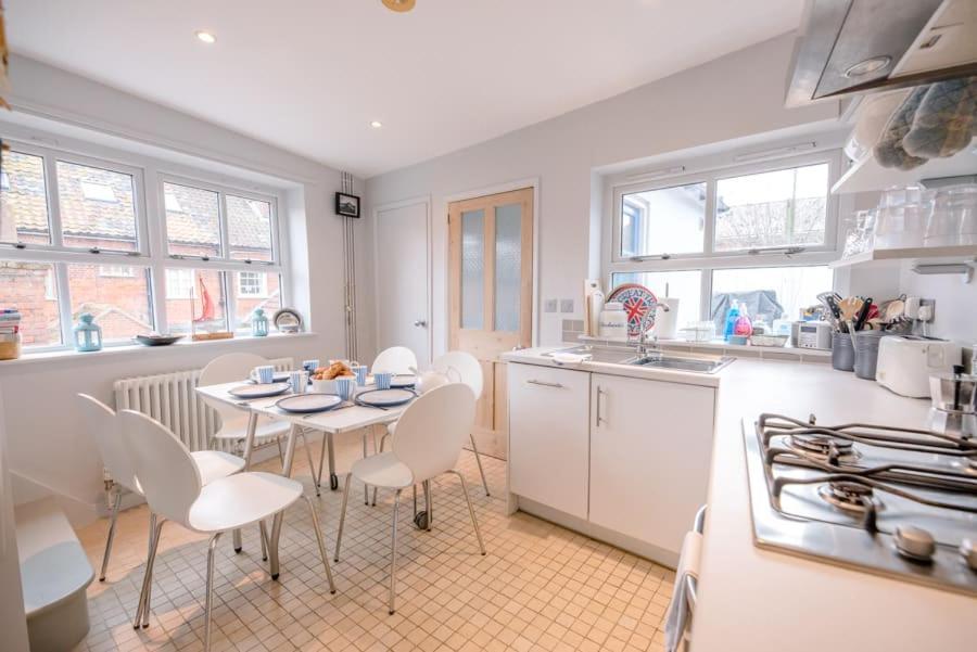 6 West Lane In Aldeburgh - Beautiful Cottage Near High Street Exterior photo